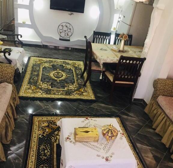 تختخواب و صبحانه Aswan Nile View