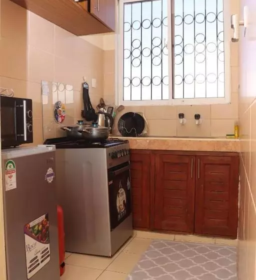 تختخواب و صبحانه Petra Homes