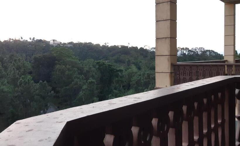 Hotel Carol Crosswinds Tagaytay