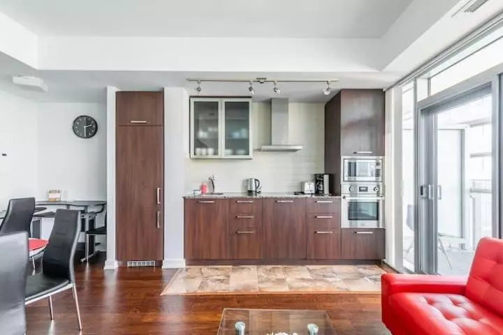 ホテル Comfort Opulence Suites Downtown High Floor Condo With Balcony City View