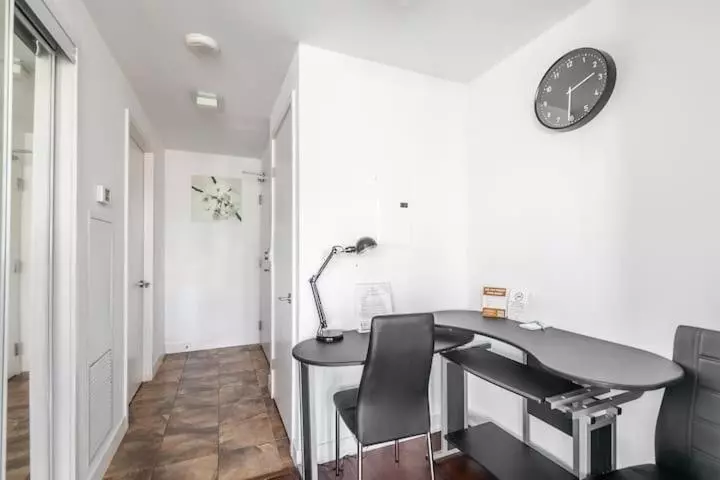 ホテル Comfort Opulence Suites Downtown High Floor Condo With Balcony City View