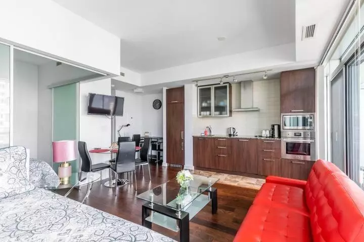 ホテル Comfort Opulence Suites Downtown High Floor Condo With Balcony City View