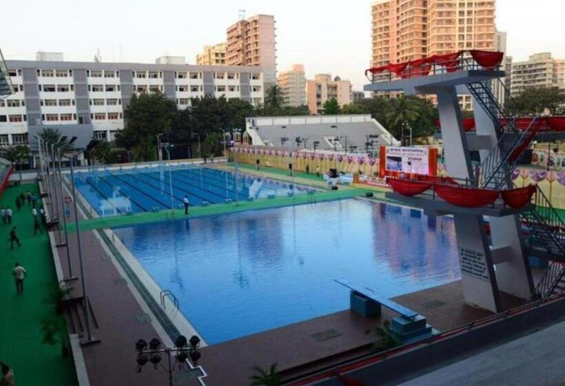 Hotel Country Inn & Suites By Umrb   Mumbai International Airport