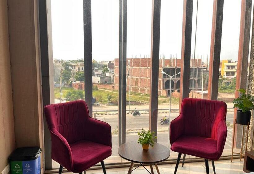 호텔 Green Balli Inn, Nanital