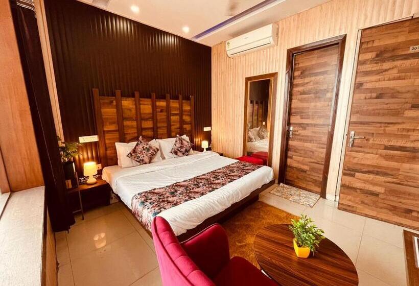 호텔 Green Balli Inn, Nanital