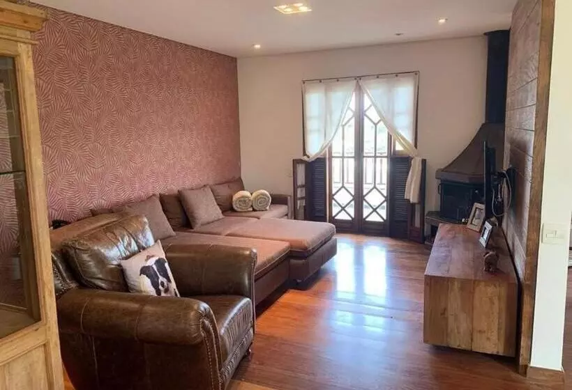 ホテル Lindo Duplex Em Campos Do Jordão