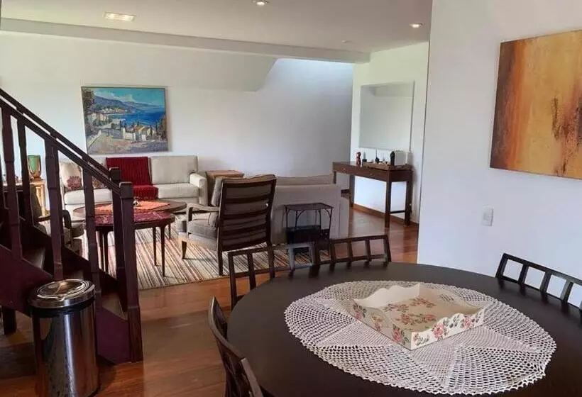 ホテル Lindo Duplex Em Campos Do Jordão