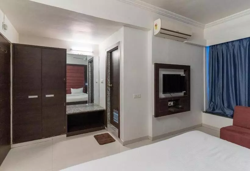 هتل Super Collection O Maninagar Formerly Park Land