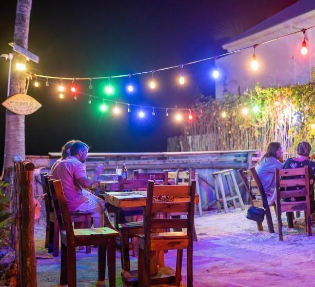 هتل Pili Pili Oasis