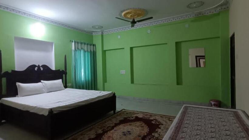 Отель View Lake Village