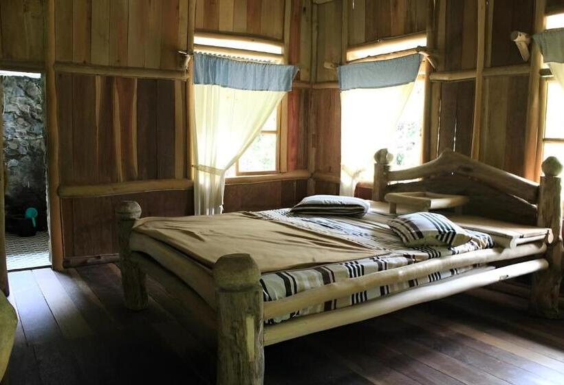 펜션 Back To Nature Ecotourism