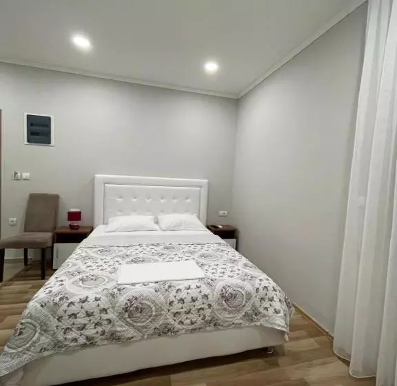 پانسیون L&i Villa
