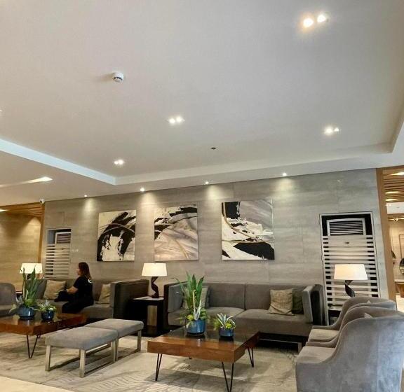 Pensione Luxern Suite At S Residences