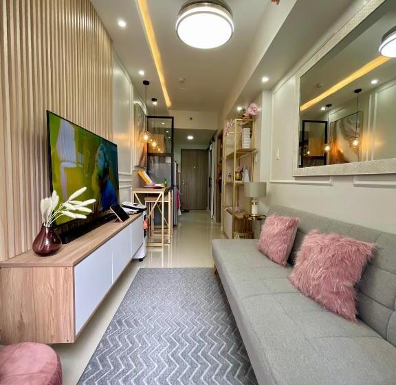 Pensione Luxern Suite At S Residences