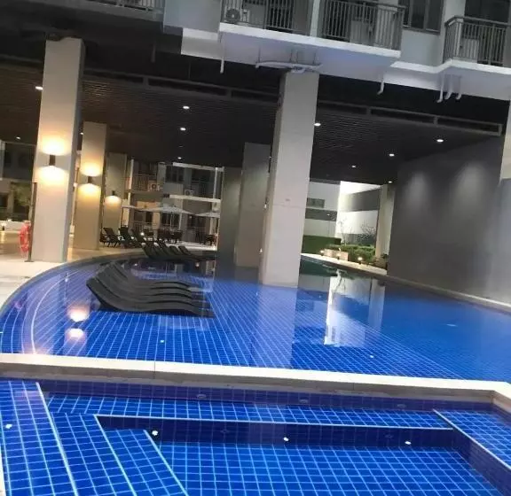 ペンション Luxern Suite At S Residences