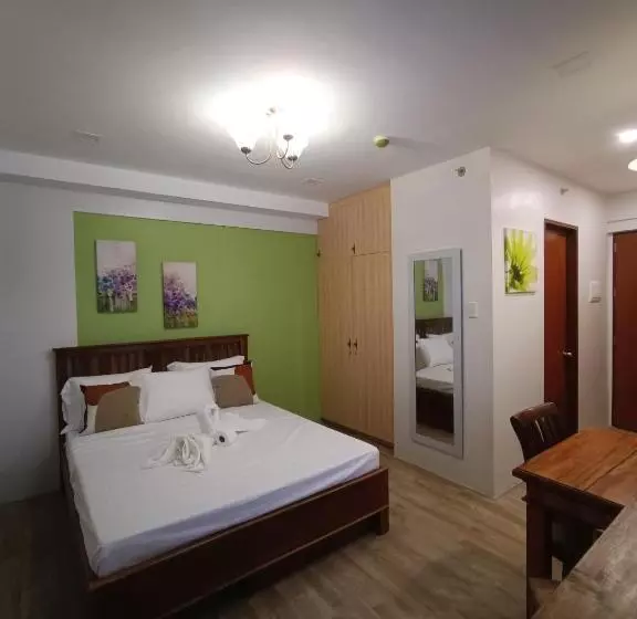 ペンション Mesavirre Garden Residences