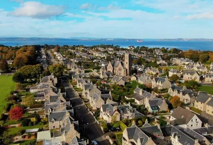 Majatalo Nairn View Guest House