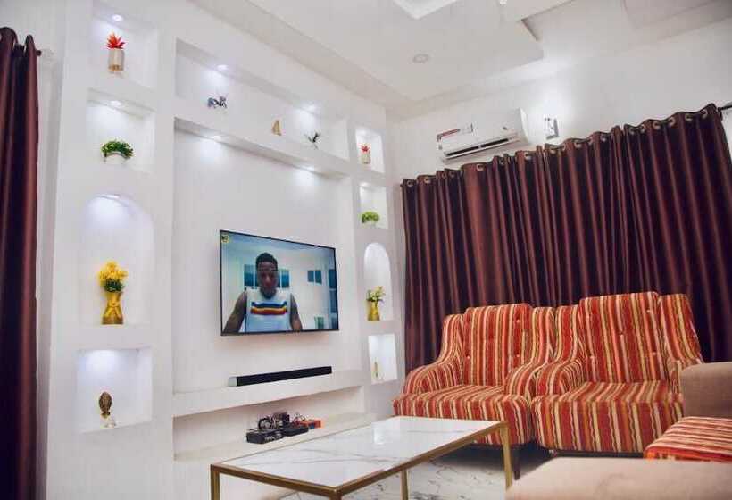 پانسیون Oasis Villa Lekki