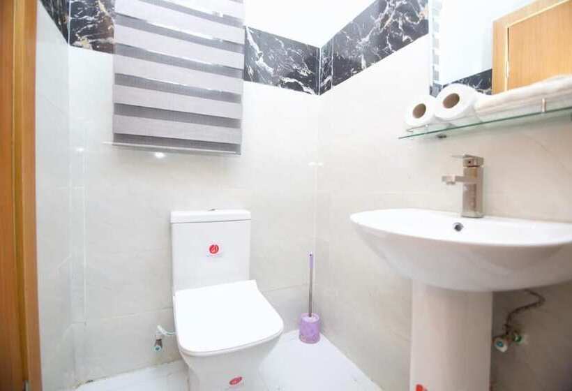 پانسیون Oasis Villa Lekki