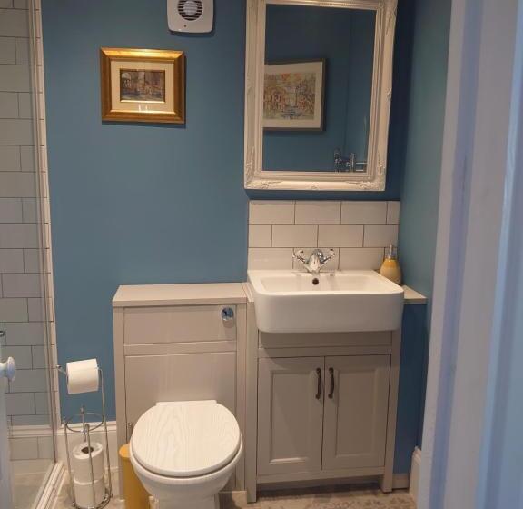 פנסיון Ash Rooms