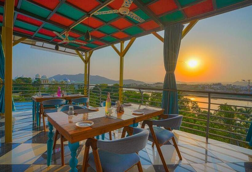 Aaj Haveli   Lake Facing Boutique Hotel By Levelup Hotels