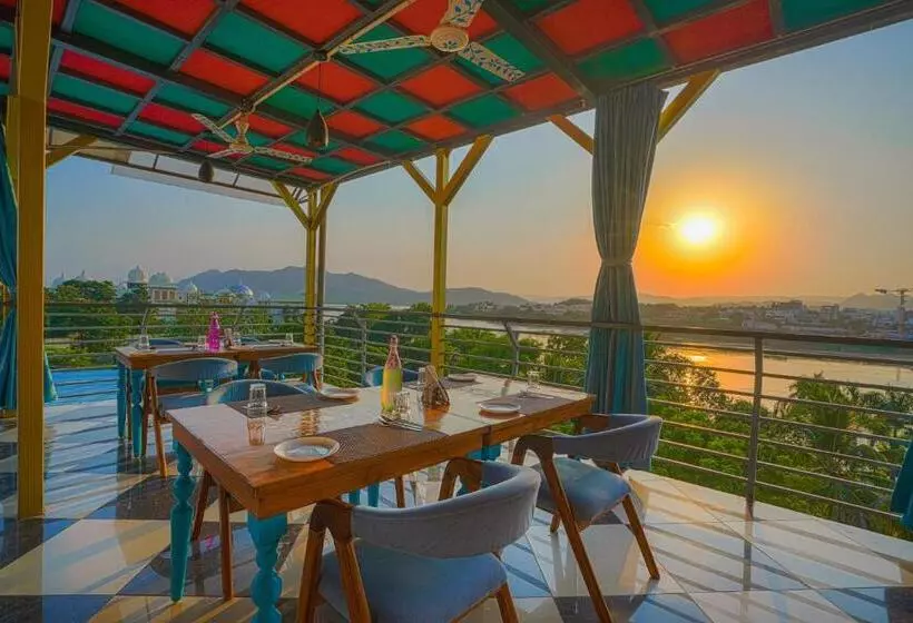 Aaj Haveli   Lake Facing Boutique Hotel By Levelup Hotels