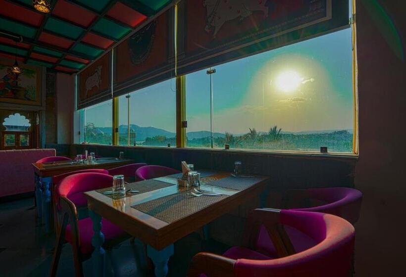 Aaj Haveli   Lake Facing Boutique Hotel By Levelup Hotels