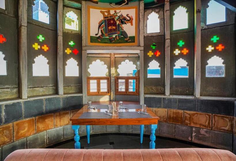 Aaj Haveli   Lake Facing Boutique Hotel By Levelup Hotels