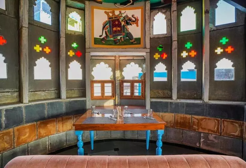 Aaj Haveli   Lake Facing Boutique Hotel By Levelup Hotels