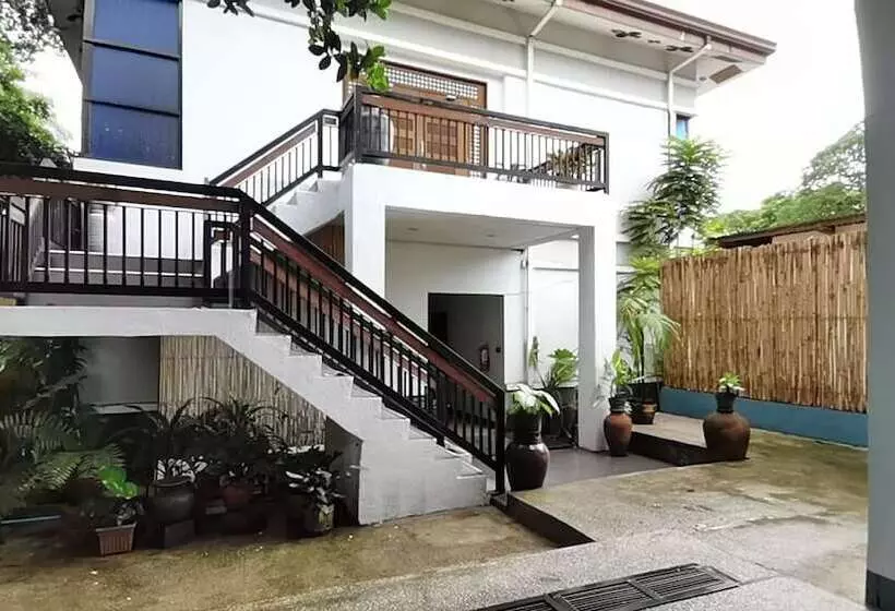 تختخواب و صبحانه Coron Town Traveller S Dormitory