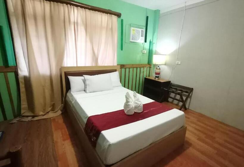Bed and Breakfast Coron Town Traveller S Dormitory
