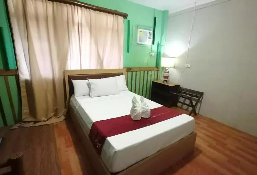 تختخواب و صبحانه Coron Town Traveller S Dormitory