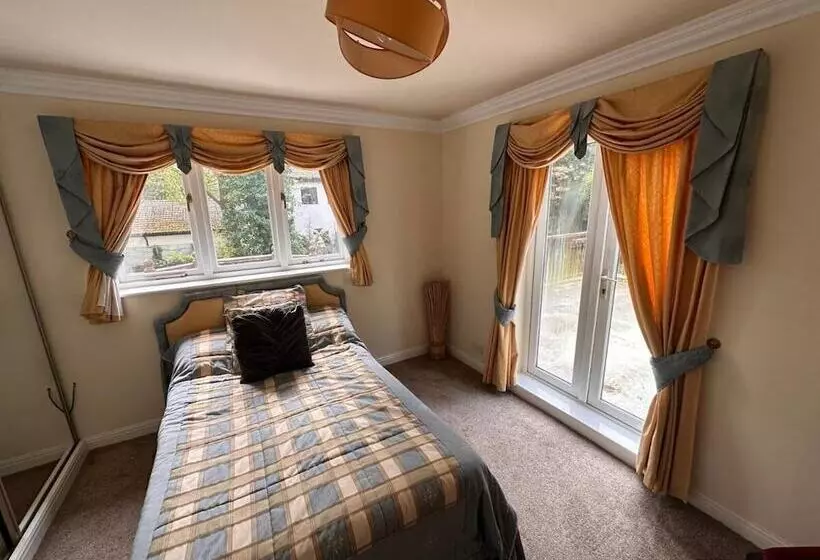 Aamiaismajoitus (B&B) Reemdale