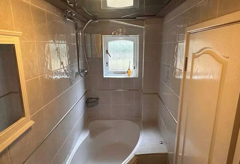 Aamiaismajoitus (B&B) Reemdale