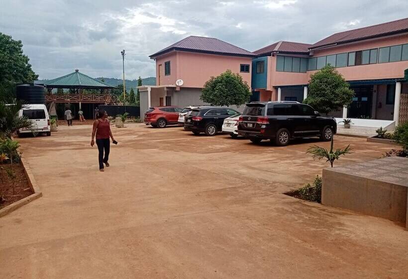 ホテル Anan Thara