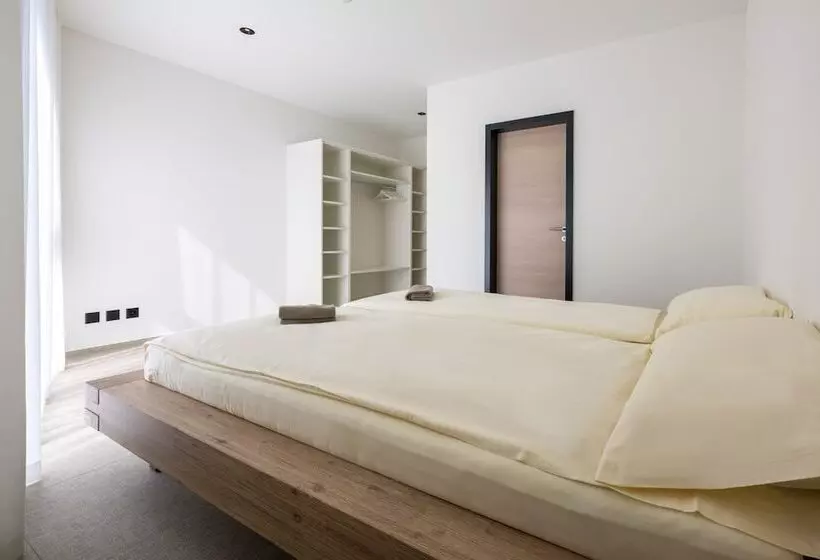 Hostelli 6532 Smart Hotel   Self Check In