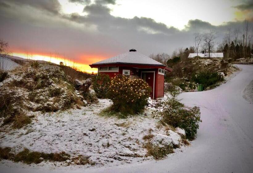 פונדק Fjordly Ungdomssenter