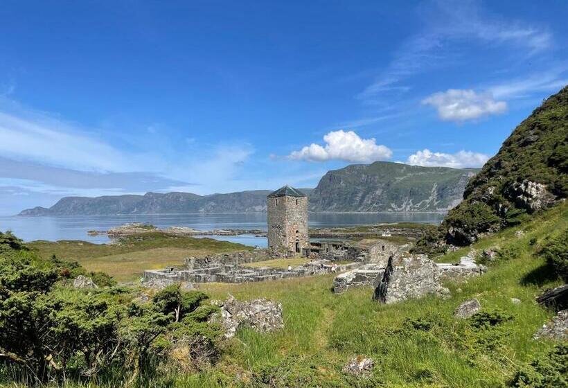 פונדק Fjordly Ungdomssenter