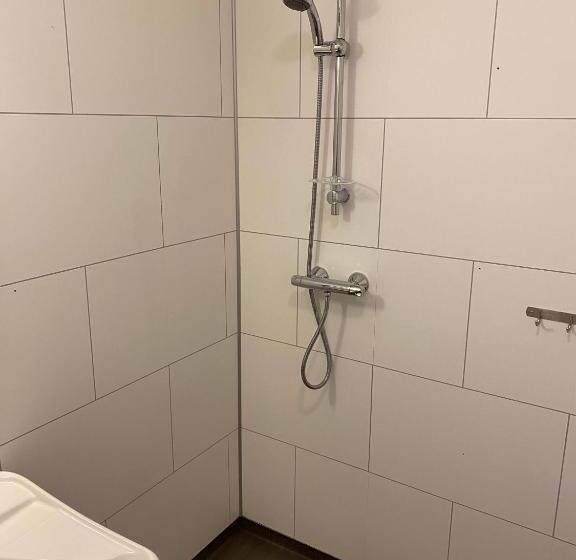 פונדק Fjordly Ungdomssenter