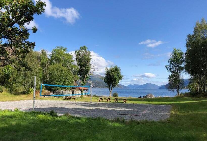 פונדק Fjordly Ungdomssenter