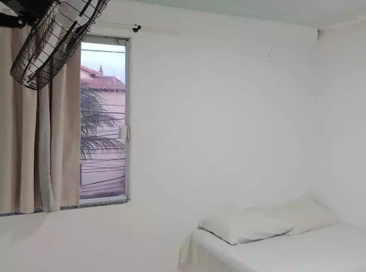 簡易ホテル Pousada Bellmar