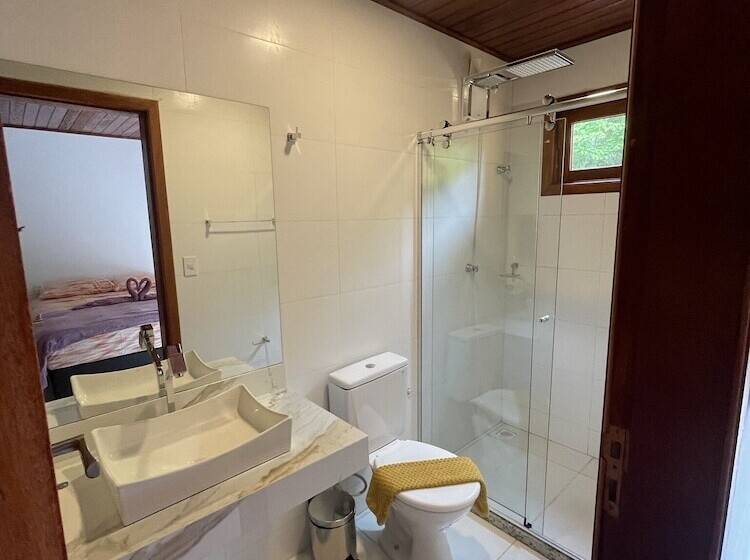 פונדק Pousada Pedras Quentes