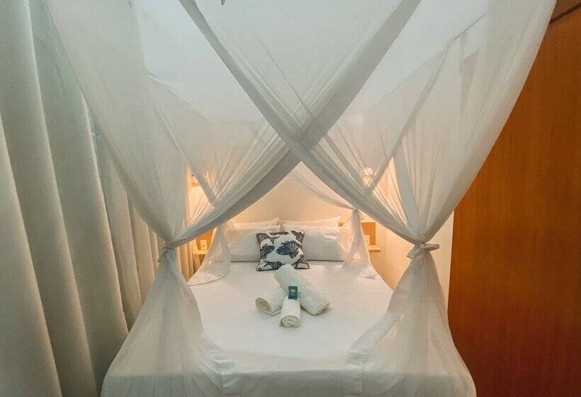 فندق فئة نجمة واحدة Raroguis Pousada E Café