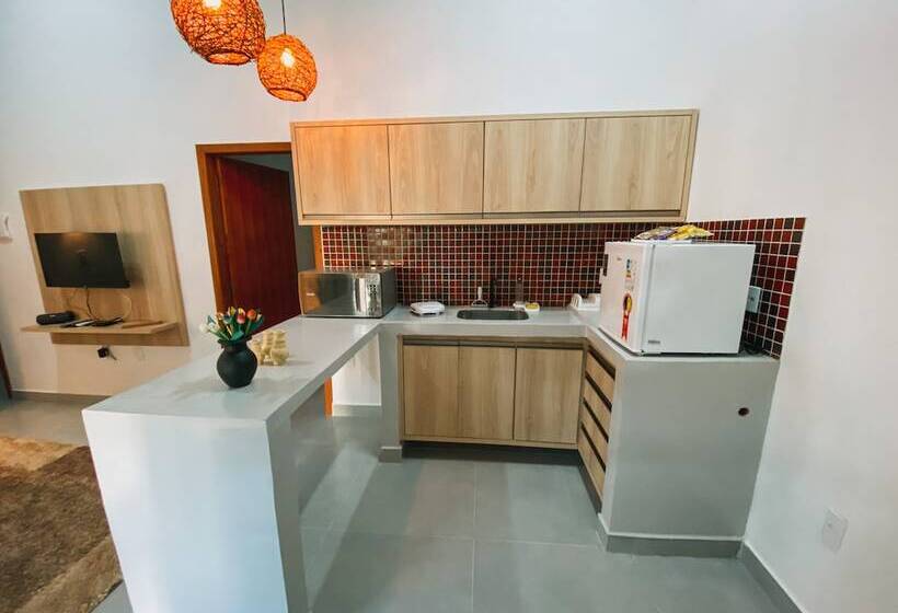 فندق فئة نجمة واحدة Raroguis Pousada E Café