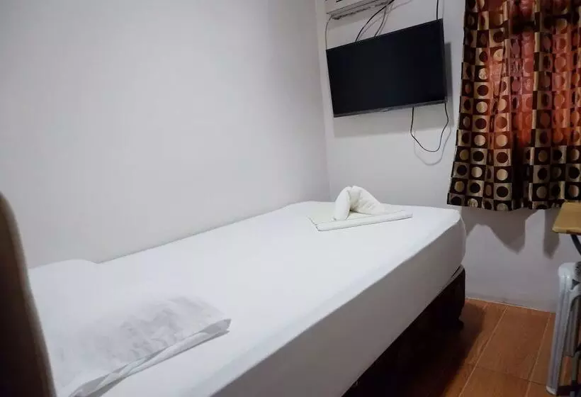 ホテル Fb Budgetel Suites Agusan