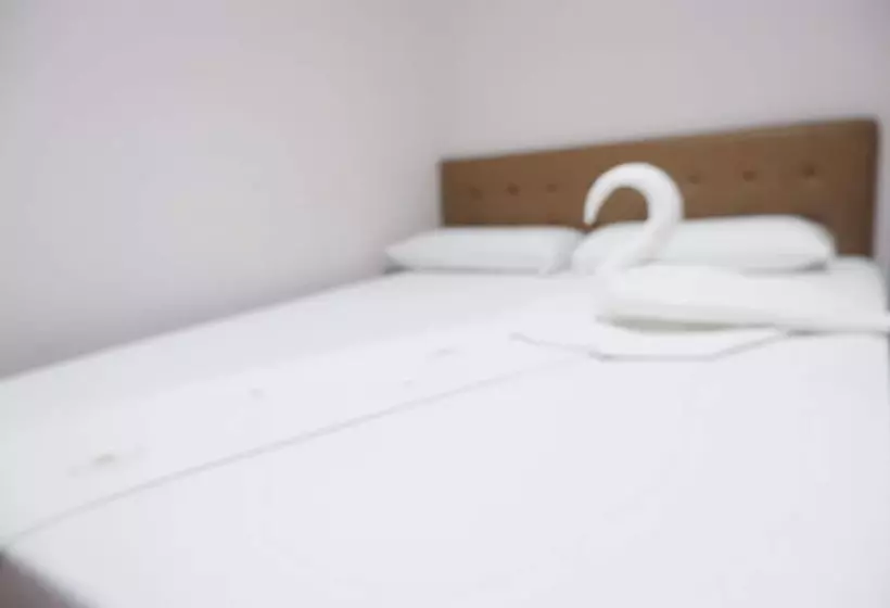 ホテル Fb Budgetel Suites Agusan