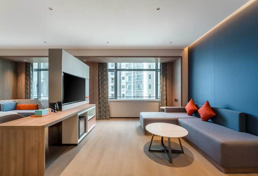 Отель Holiday Inn Express Jiangmen East Station, An Ihg