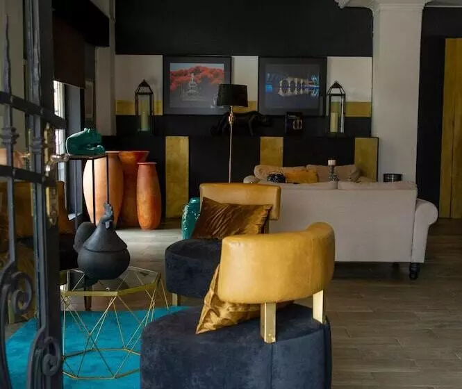 ホテル Internacional