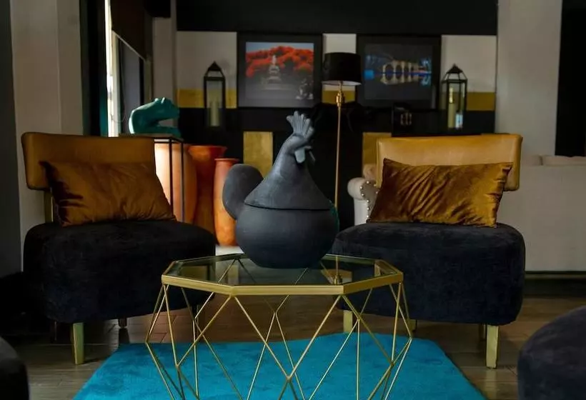 ホテル Internacional