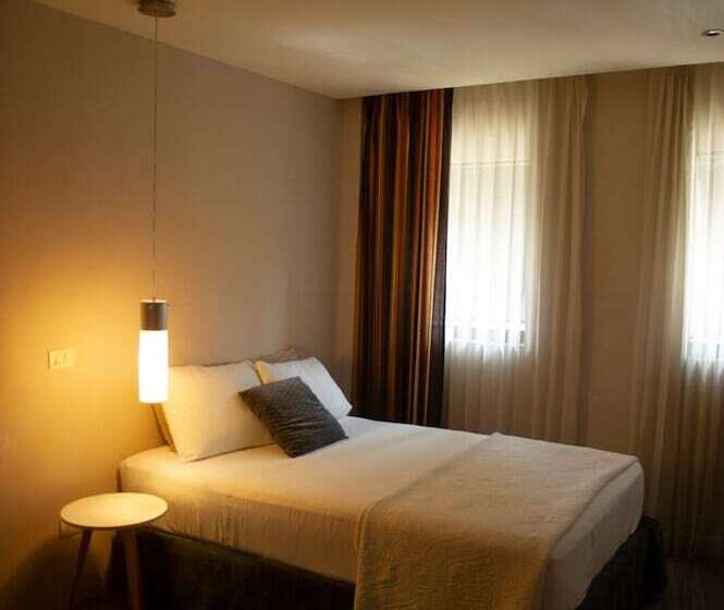 ホテル Internacional